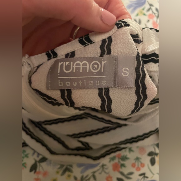 Black and white striped romper - Picture 4 of 4